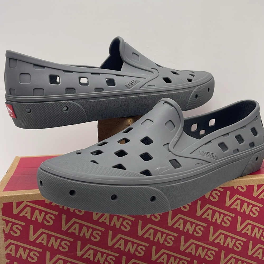 Vans Men’s Slip-On Trk
Pewter
VN0A5HF8PWT
Sneakers - Picture 9 of 16